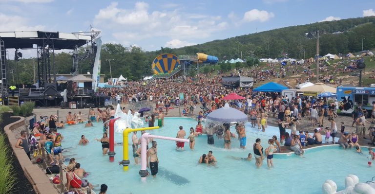 Most Visitors Miss This Quiet Pennsylvania Waterpark Hidden In The Woods