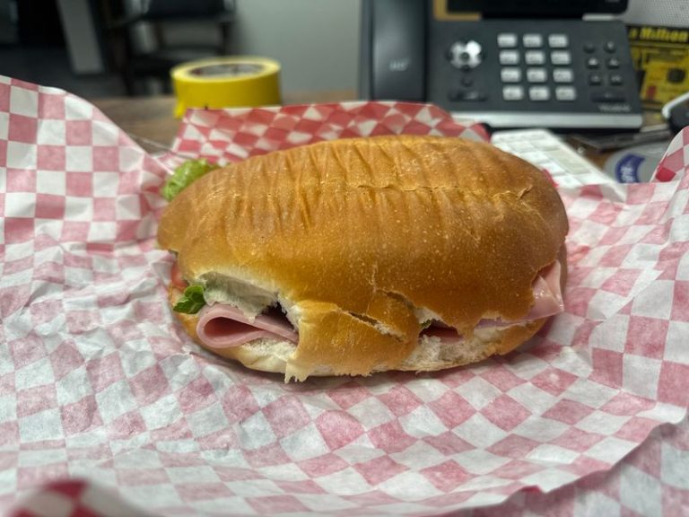 Word Is Spreading About 7 Illinois Bakeries Where The Conchas Come Out Soft