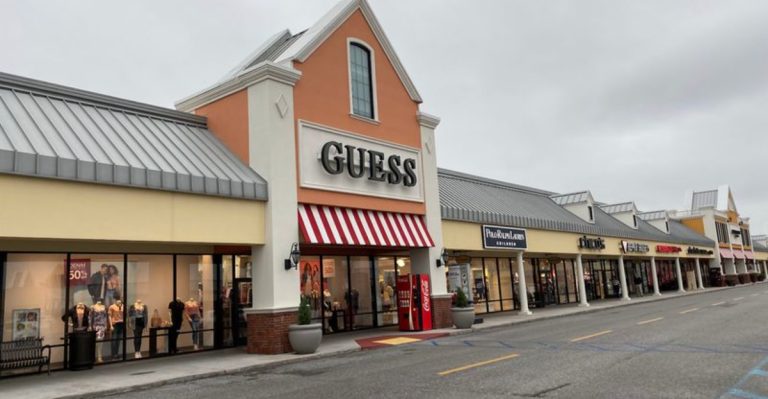 This Louisiana Outlet Center Is Quietly Becoming A Weekend Shopping Destination