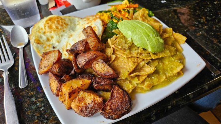 Locals Say This Under-the-Radar Illinois Diner Serves One Of The Best Breakfasts Around
