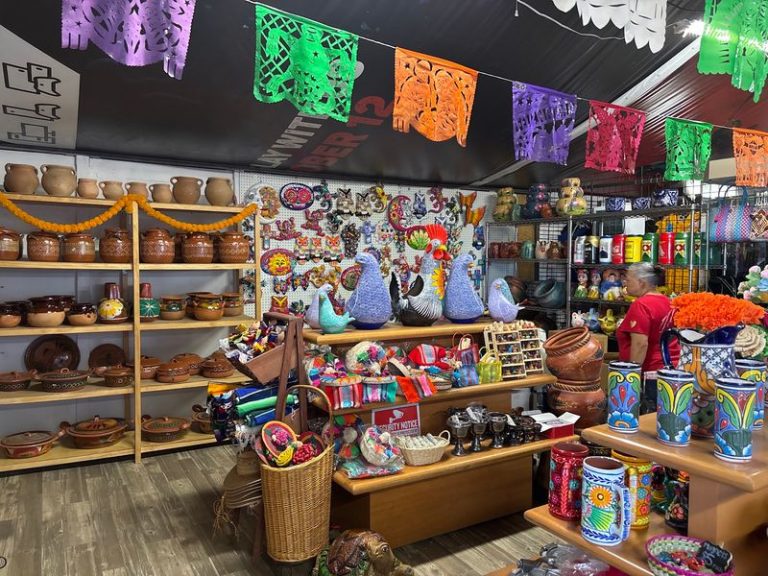 This Sprawling Arizona Flea Market Fills Your Trunk With Cool Finds You Can Explore For Hours