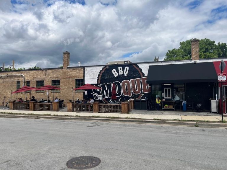 Tucked Along A Quiet Illinois Highway Sits A Rib Joint Where The Smoke Never Stops