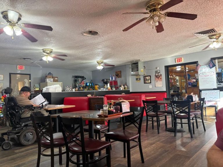 Families Drive Up From The Valley For The Giant Cinnamon Rolls At This Arizona Mountain Bakery