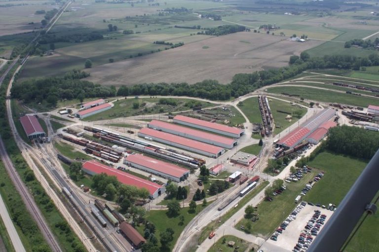 You Can Ride And Walk Through Acres Of Historic Trains At This Sprawling Illinois Railway Museum