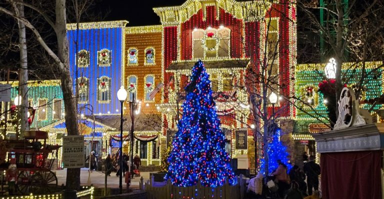 The Missouri Theme Park That Starts Christmas In November