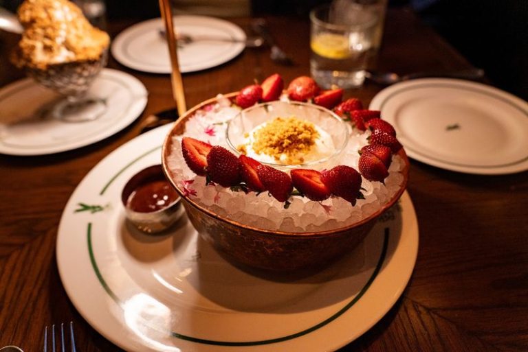 This Down-To-Earth Illinois Diner Serves Homemade Pies In Just About Every Flavor You Can Name