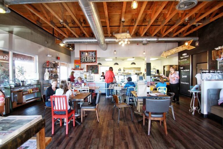 10 Arizona Gluten-Free Bakeries Where The Bread And Pastries Actually Taste Like The Real Thing