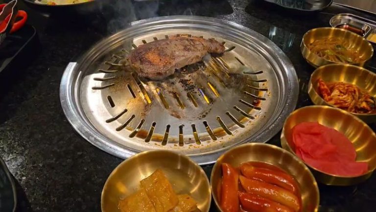 These 7 Illinois Korean Kitchens Sizzle Their Bulgogi Right At The Table