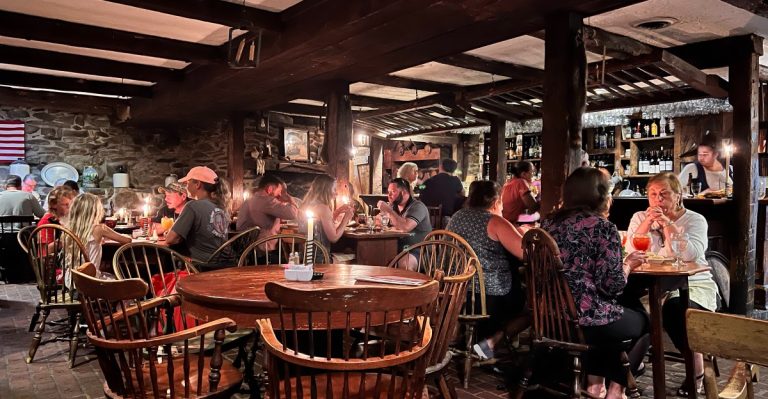 13 Historic Pennsylvania Restaurants That Have Stood The Test Of Time