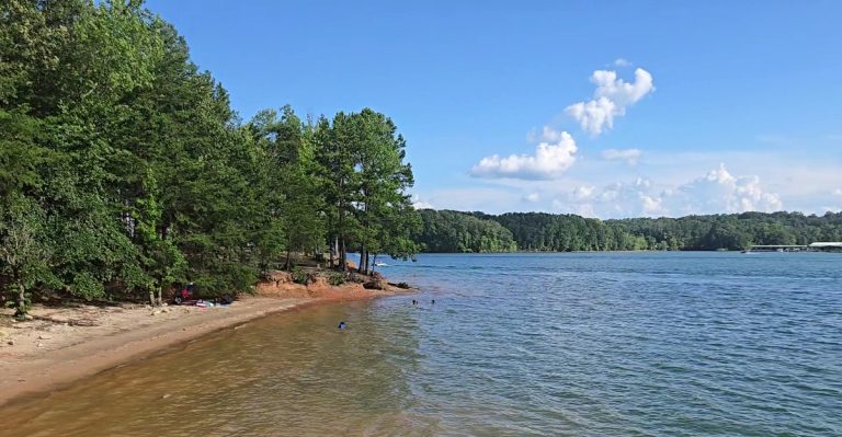 This Enormous South Carolina Lake Was Built Over A Town Destroyed By A Flood