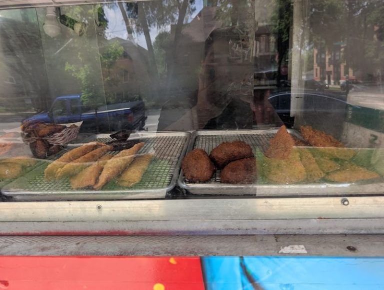 Hungry Illinois Diners Line Up At 7 Puerto Rican Kitchens For Crispy Mofongo