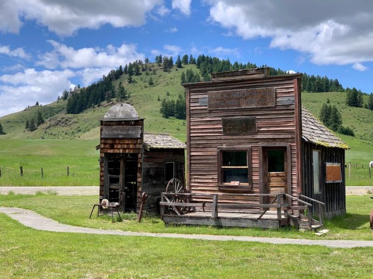8 Washington Ghost Towns Worth The Long Drive To See Where Old Mining Camps Once Hummed