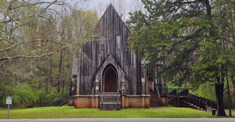 Alabama’s First State Capital Became A Ghost Town, And Its Ruins Are Still Hiding In The Woods