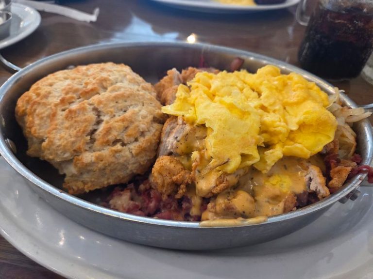 These 7 Illinois Southern Kitchens Simmer Their Collard Greens Slow And Serve Them With Cornbread