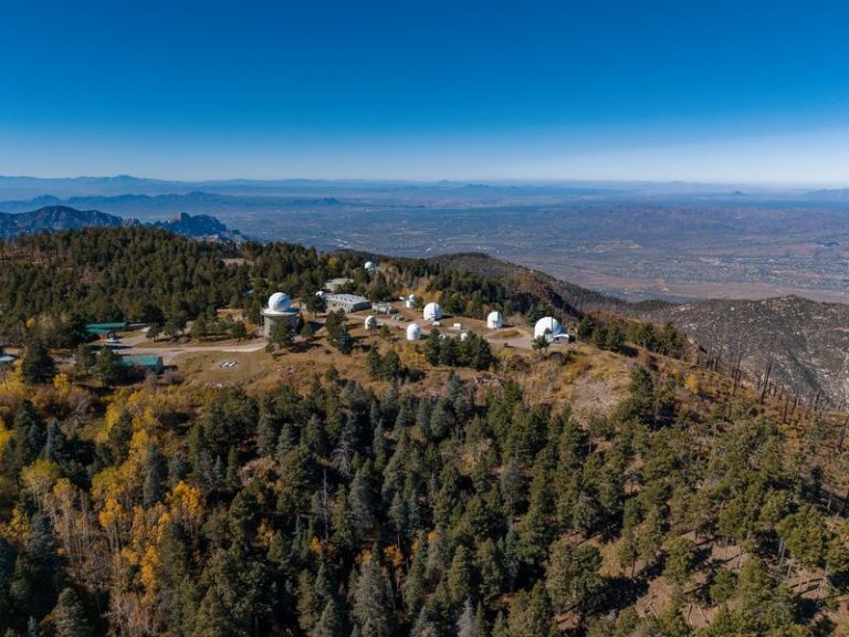 This Arizona Observatory Brings Planets And Distant Nebulae Close Enough To Feel