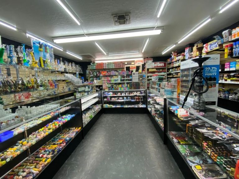 The Staff at This Little Arizona Smoke Shop Cracks Jokes and Knows Their Vapes Inside Out