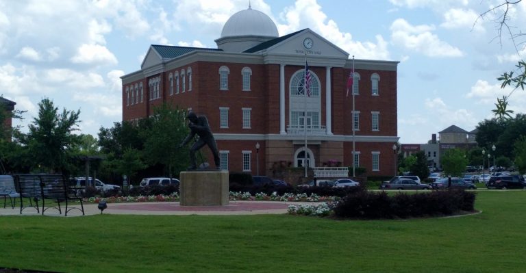 This Quiet Mississippi Town Has Low Grocery Bills That Are Catching People’s Attention