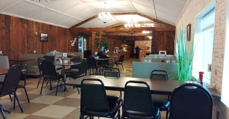 This Pennsylvania Buffet Is Located In The Middle Of Nowhere But Is Always Packed