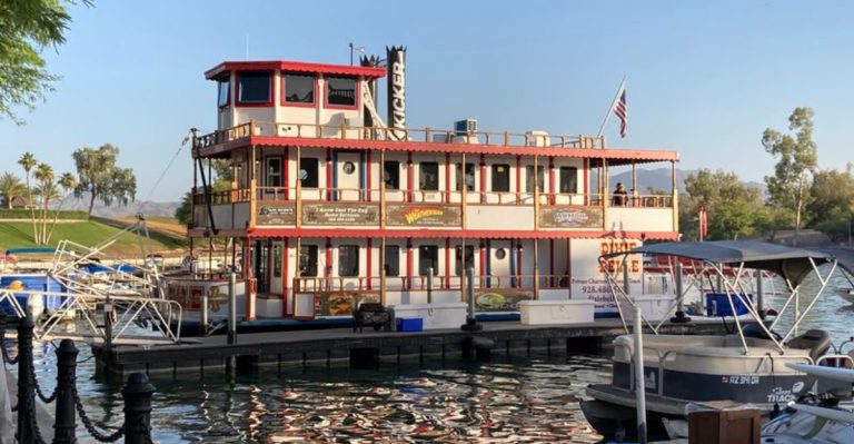 This Charming Arizona Waterfront Walk Looks Like It Belongs In Old World England