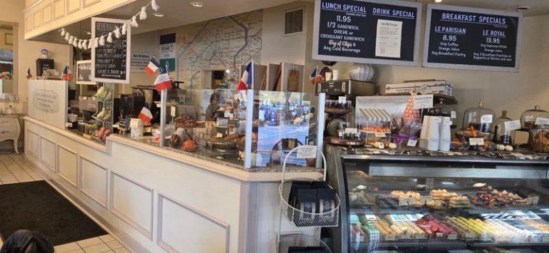 Tucked Along A Quiet Illinois Street In Evanston Is A Creperie Filling Every Order By Hand
