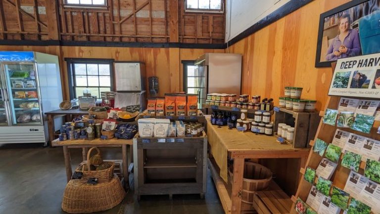 Bring A Cooler, Because This Washington Smokehouse Sells Jerky By The Pound