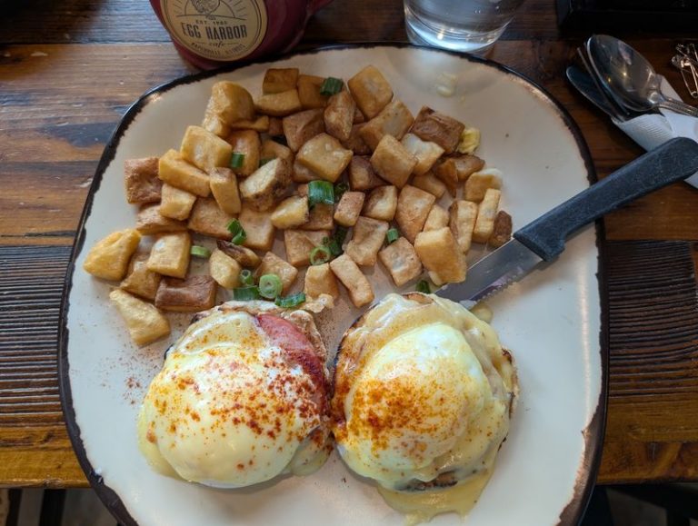 This Illinois Diner In Naperville Serves Chicken And Waffles Piled With Warm Maple Butter