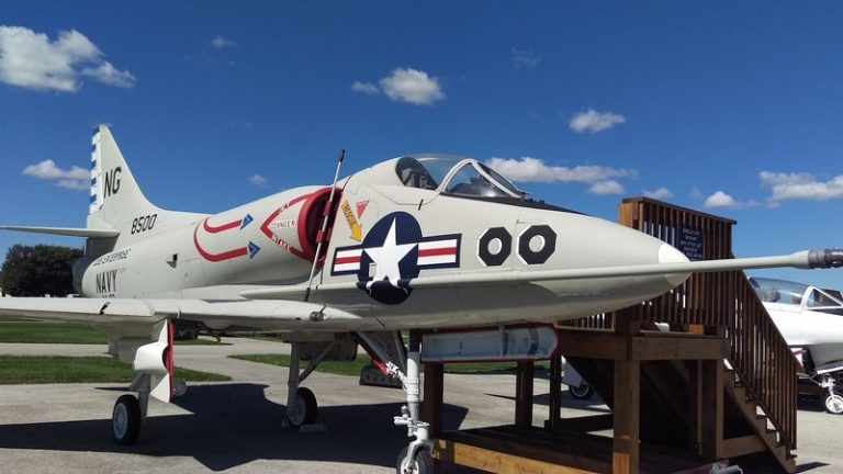 Kids Climb Into Real Cockpits At This Little-Known Illinois Aviation Museum