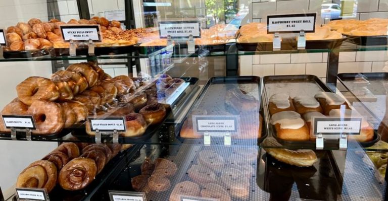 This Iowa Bakery Has Been Making Dutch Pastries From Old Recipes For Generations