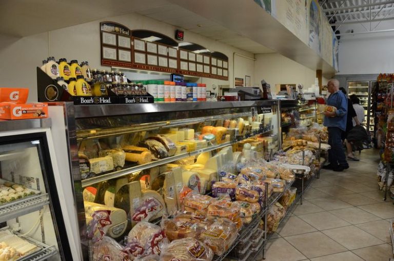 Illinois Has An Italian Market So Authentic You’ll Swear You’re Shopping In Italy