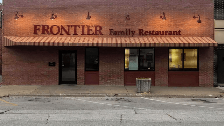 Plate-Sized Pancakes And Chicken-Fried Steak Smothered In Gravy Make This Washington Diner Worth The Drive