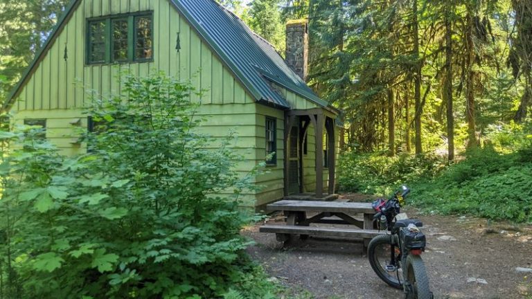 This Rustic Forest Service Cabin Sits Deep in a Washington National Forest And Rents for Almost Nothing
