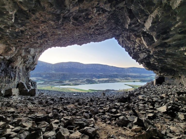This Easy 1.2-Mile Washington Hike Ends At A Hidden Cave Painted With Ancient Native Artwork