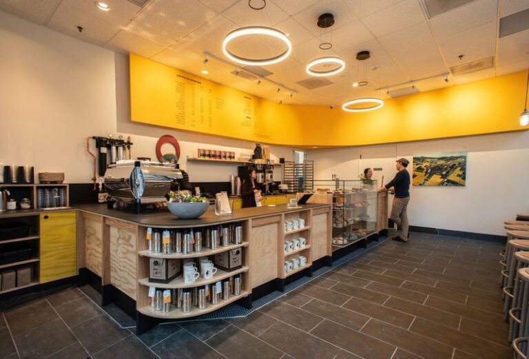 This Washington Donut Shop Makes Every Cake Donut Vegan, and Nobody Even Notices