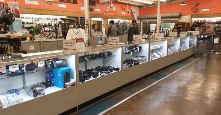 This Massive Alabama Store Sells Things People Left Behind In Lost Luggage