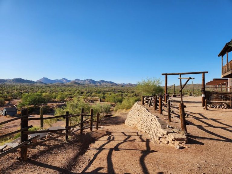 The 7 Best Places In Arizona To Hunt For Desert Treasures With Your Own Hands
