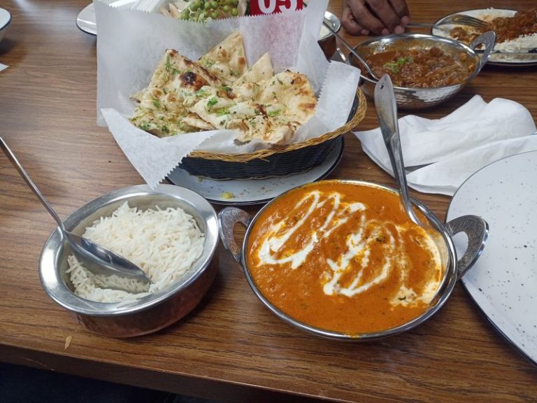 These 7 Illinois Indian Kitchens Simmer Their Butter Chicken Rich And Creamy