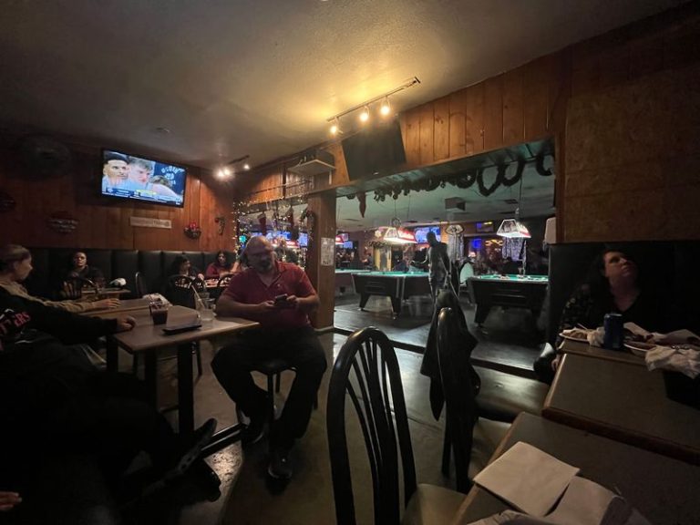 Arizona Locals Keep Coming Back For The Crispy Wings At This Old-School Tavern
