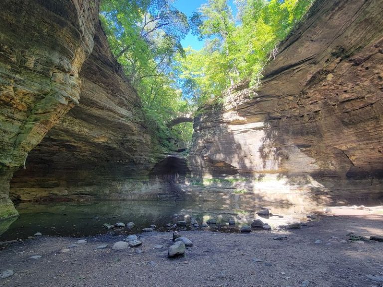 This 2.2-Mile Illinois Trail Leads Straight To A Waterfall You’ll Want To Hike Twice