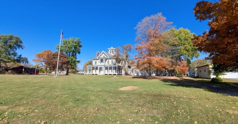 This Surprisingly Affordable Ohio Island Is Even Better When The Summer Crowds Leave