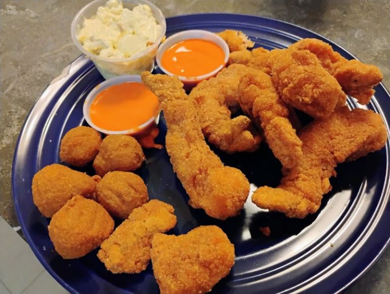 Craving Real Fried Fish? These 7 Illinois Fish Fry Spots Batter It Crisp And Golden