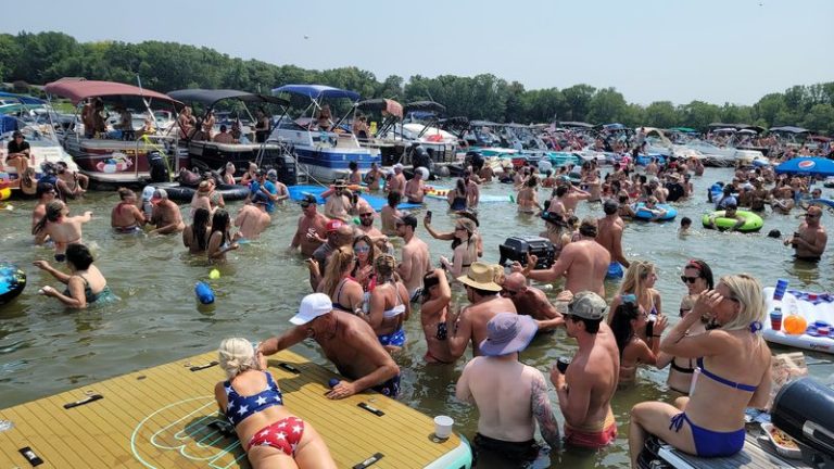 This Boat-Access Illinois Sandbar Is Where Boaters Anchor Up For Loud Lakeside Parties