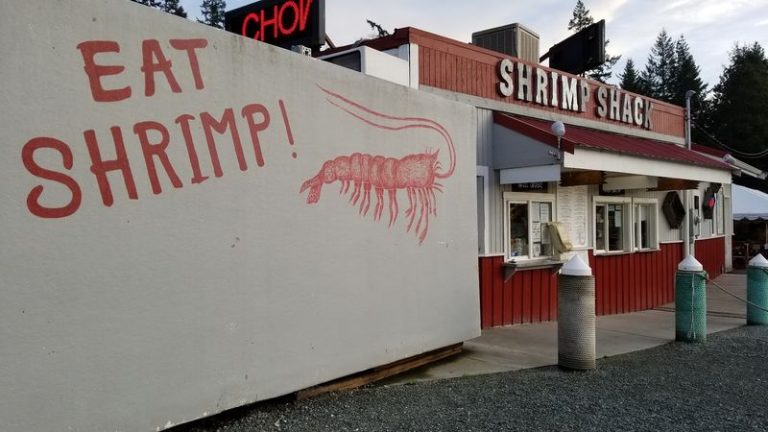 The Freshest Dungeness Crab In The Pacific Northwest Is Hiding At This Unassuming Washington Shack