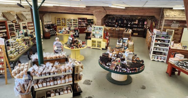 The Washington Antique Mall Hiding In The Middle Of Nowhere Is A Bargain Shopper’s Paradise