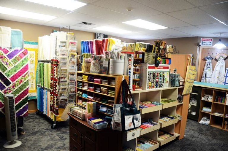 8 Unassuming Illinois Fabric Shops Where A Quick Errand Turns Into A Whole Afternoon