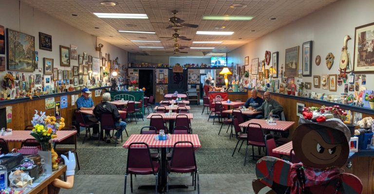 The Cozy Ohio Breakfast Diner Perfectly Placed For A Fall Foliage Drive