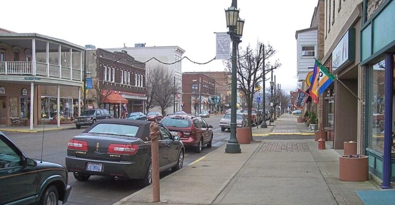 This Affordable Hocking Hills Town Makes A Surprisingly Good Retirement Destination