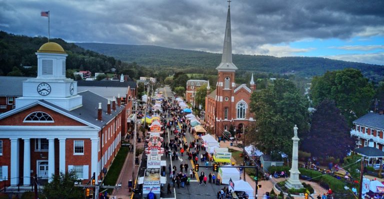 The Central Pennsylvania Harvest Festival Where More Than 400 Vendors Set Up For Two Days
