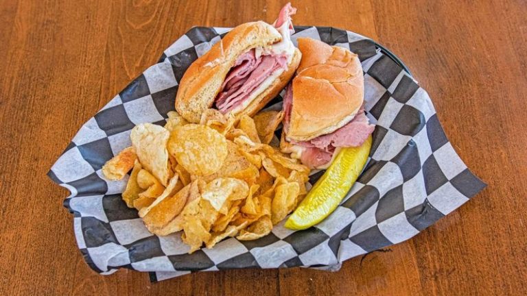 This Alton, Illinois Diner Griddles Its Loose-Meat Sandwiches The Same Way It Has For Generations