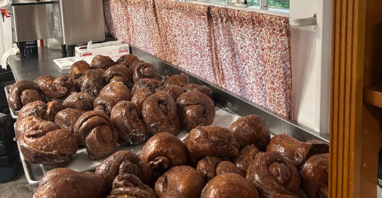 This North Carolina Bakery Makes Apple Fritters That Barely Fit In The Box