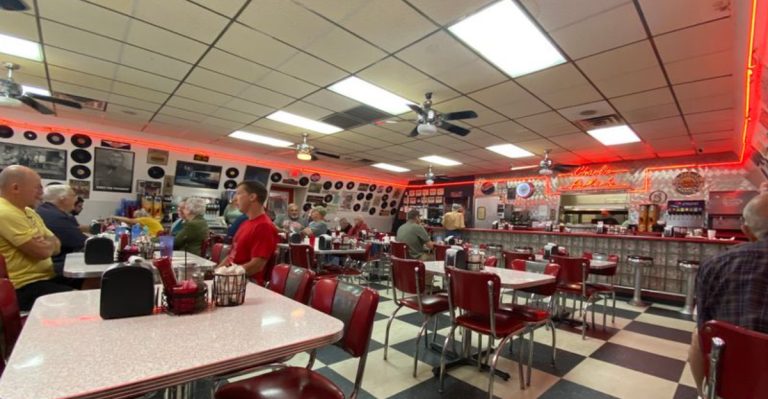 9 Illinois Diners Serving Breakfast So Big You Won’t Need Lunch